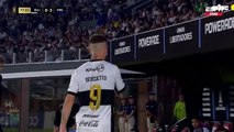 El gesto de Darío Benedetto a un hincha de Olimpia