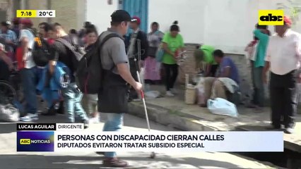 Personas con discapacidad fueron ignoradas por diputados que dejaron sesión sin cuórum