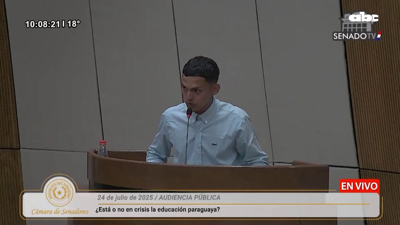 Ni Cheesecake ni latte: Alumnos denuncian que pagan para comer restos de “Hambre Cero” y que pupitres no sirven si escuelas se caen