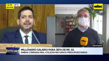 Jefa de “redes sociales” de Latorre gana G. 15 millones: ¿qué opinan otros parlamentarios?
