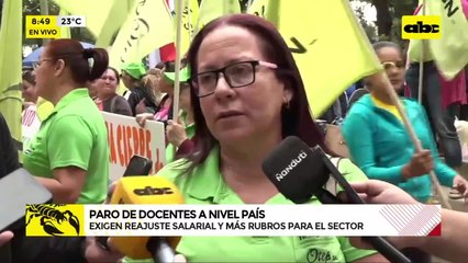 Docentes en las calles para exigir mayor inversión en educación