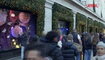Londra, i negozi addobbano le vetrine per Natale: gli spettacolari allestimenti