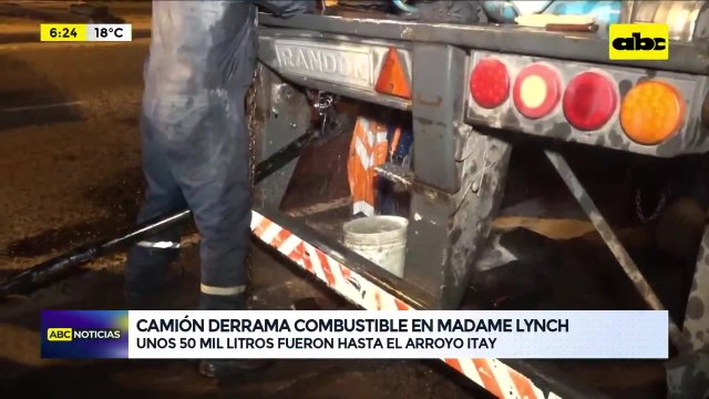 Camión cisterna boliviano perdió combustible sobre la avenida Madame Lynch
