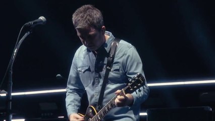 Oasis vuelve con gloria: videos del concierto en Cardiff y la euforia de los fans