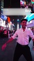 Man proposes to girlfriend at Times Square in New York