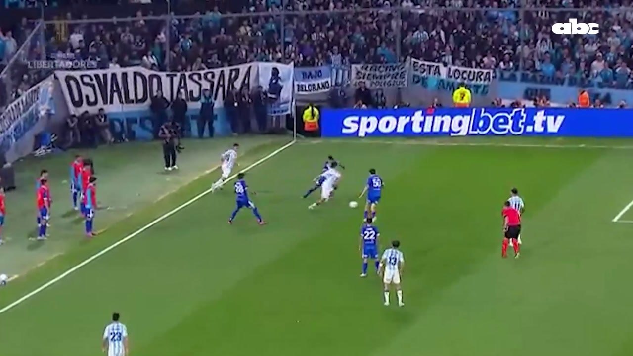 Racing derrotó 1-0 a Vélez Sarsfield y avanzó a...