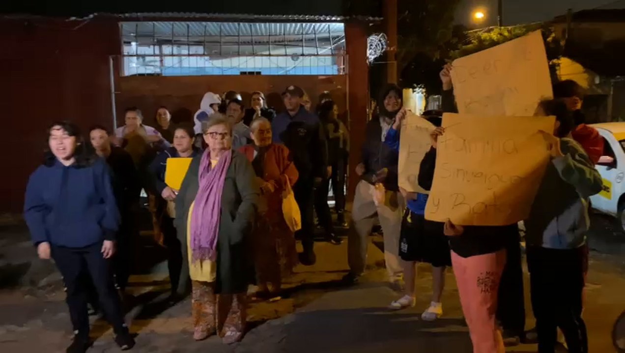 Vecinos denuncian invasión de vivienda en el barrio Republicano - Vídeo ...