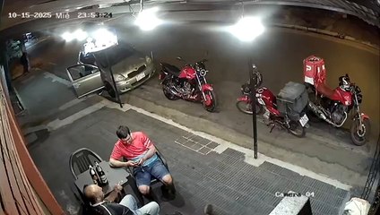 Maleantes del Pantanal asaltan una hamburguesería en el centro de Lambaré