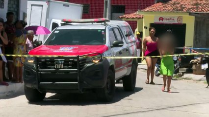 Filha se desespera ao ver mãe morta no meio da rua, em Chã da Jaqueira