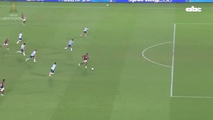 Flamengo derrotó 1-0 a Racing en la ida de las semifinales