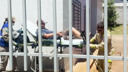 Homem de 48 anos é socorrido após sofrer queda de plano elevado no Conjunto Riviera