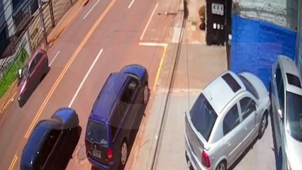 Acidente que deixou motociclista ferida ocorreu durante troca de faixa no Brasmadeira