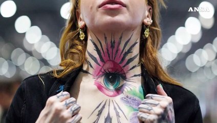 I tatuaggi indeboliscono il sistema immunitario per anni