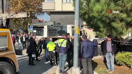 Üsküdar’da İETT otobüsü börekçiye daldı: 4 yaralı