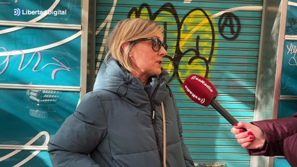 La baliza V16 divide a los conductores: "Es una tomadura de pelo. Son las nuevas mascarillas"