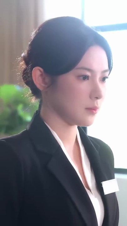 Everyone says I'm lucky to marry the handsome CEO, but aftermarriage he spoiled me till I got pregnant