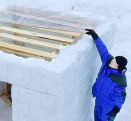 They Crafted an Incredible Snow Block Sauna ❄️🔥