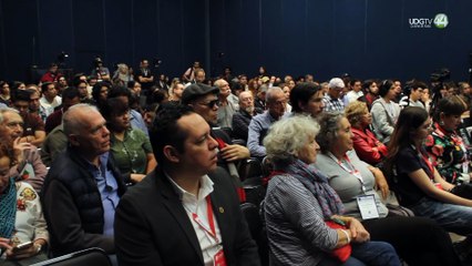 Enrique Dussel propone reforma fiscal para pagar las deudas sociales en la presentación de su libro