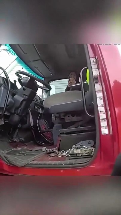 Cops Give Woman a Reality Check She Won’t Forget