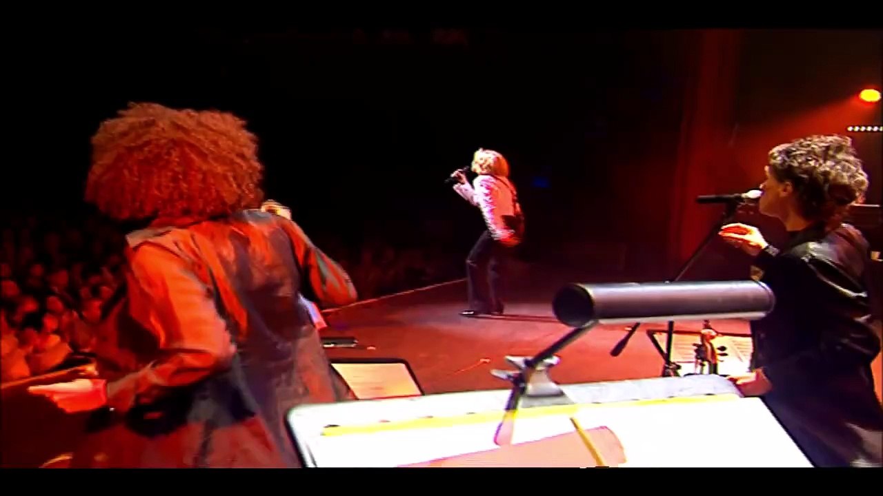 MICHÈLE TORR — “La fille du soleil” | Michèle Torr — Olympia Bruno Coquatrix – 2002