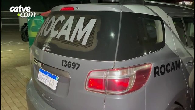 Mãe é presa após filhos fugirem de casa com drogas em Ibema