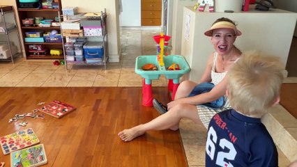 Relaxing Gold Coast Waterway Tour: Riding the Hoppo Ferry from Surfers Paradise (HOTA Visit)