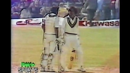 Mansoor Akhtar 2 Glorious Fours to Balwinder Singh Sandhu vs India  1st ODI, Gujranwala, December 03, 1982