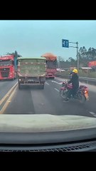 Terrifying Motorcycle Accident — A Deadly Crash Miraculously Avoided!”