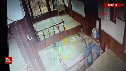 Burdur’da camiden çalınan sadaka kutusu iade edildi