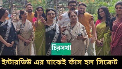 ইন্টারভিউ এর মাঝেই ছেলে ভার্সেস মেয়েদের লড়াই