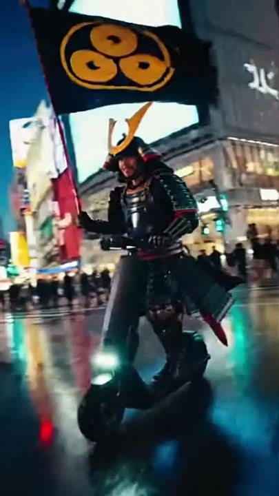 SAMURAI SHOCK: Warlord Nobunaga on an Electric Scooter in Modern Tokyo!