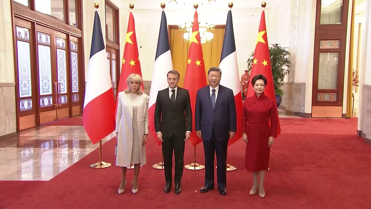 Xi holds welcome ceremony for Macron