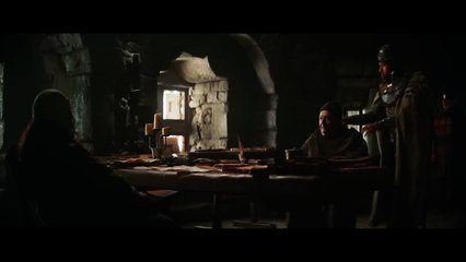 Alexandre Astier face à Christian Clavier dans cet extrait de Kaamelott – Deuxième Volet (partie 1)