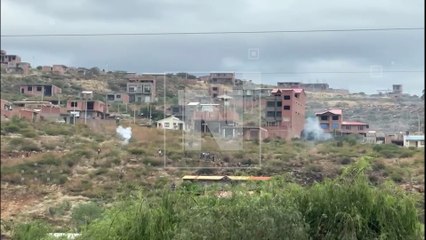 ¡Usaron petardos y piedras! Enfrentamientos en intento de desbloqueo al botadero de Colcapirhua