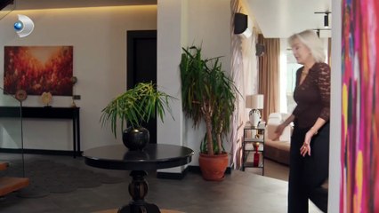 Azra'nın tek kurtuluşu Ebru'nun elinde! Güller ve Günahlar