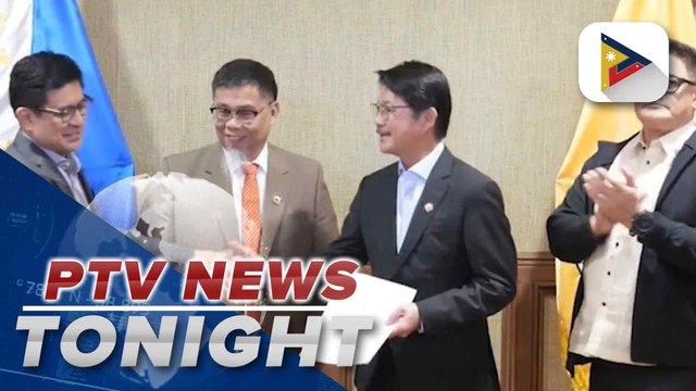97 lawmakers from Mindanao, NCR hand over signed manifesto of support to House Speaker Dy