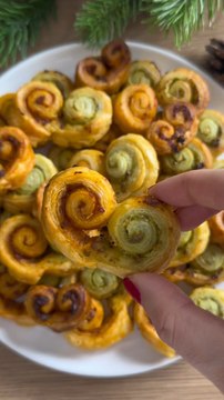 Jour 4 du calendrier de l’avent des recettes - Palmiers apéro au pesto 💚