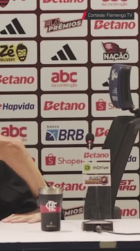 Filipe Luis acaba pasado por agua tras ganar la Libertadores
