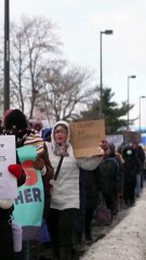 Protesters Condemn Trump’s Targeting of Minnesota’s Somali Community [VERTICAL]