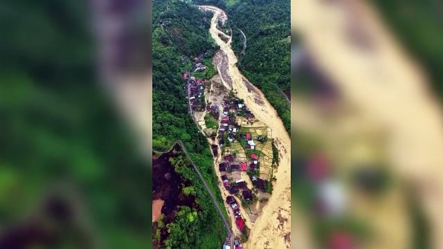 Endonezya'daki büyük sel felaketinde 753 kişi hayatını kaybetti