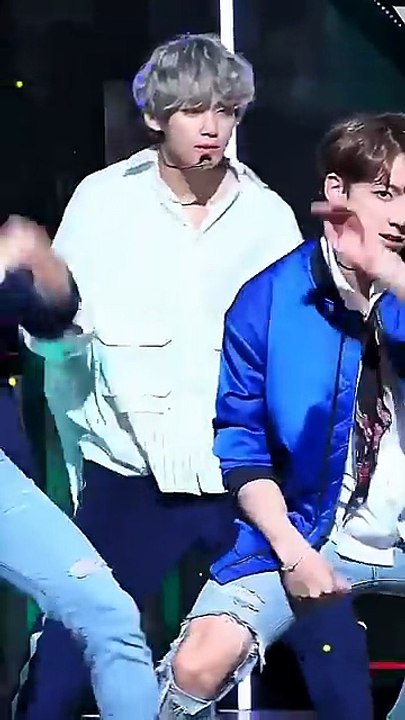 Bts v and nancy momoland 💐🌺 viral dance  whatsapp status 😍, #bts#nancy#ytshorts#kpop#viralsong#v - BTS edit yt7 (360p, h264)