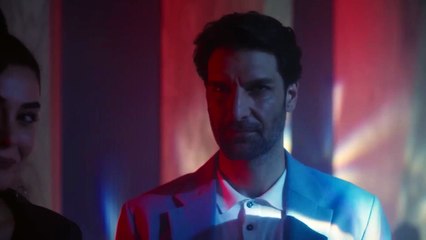 Nisan, Eşref'in Otelinde ＂Ah Yar＂ Söyledi ｜ Eşref Rüya 14 Bölüm