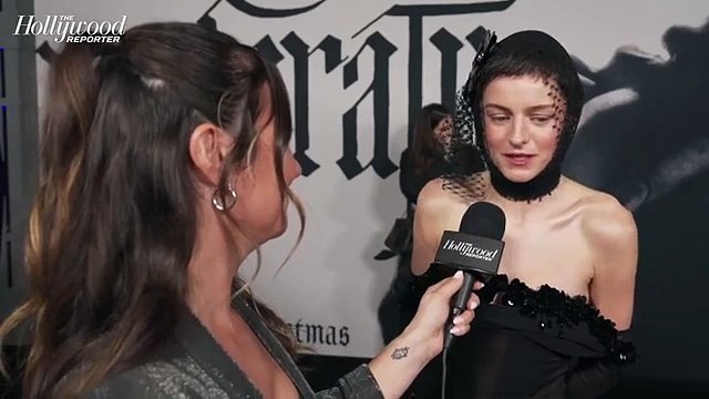 Emma Corrin on Co-Star Bill Skarsgård as Count Orlock in 'Nosferatu': It's Jaw-Dropping | THR Video