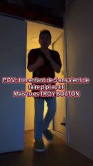 Troy Bolton sait tout faire. High school musical for ever