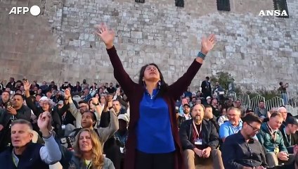 A Gerusalemme, la pregheria di centinaia di pastori americani sul Muro occidentale