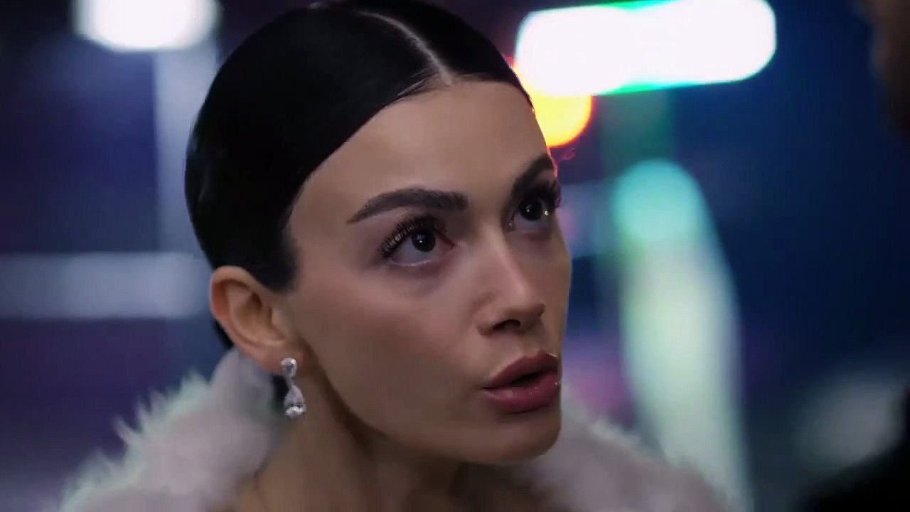 مسلسل عيناك كالبحر الاسود الحلقة 61 الحادية والستون مدبلج HD
