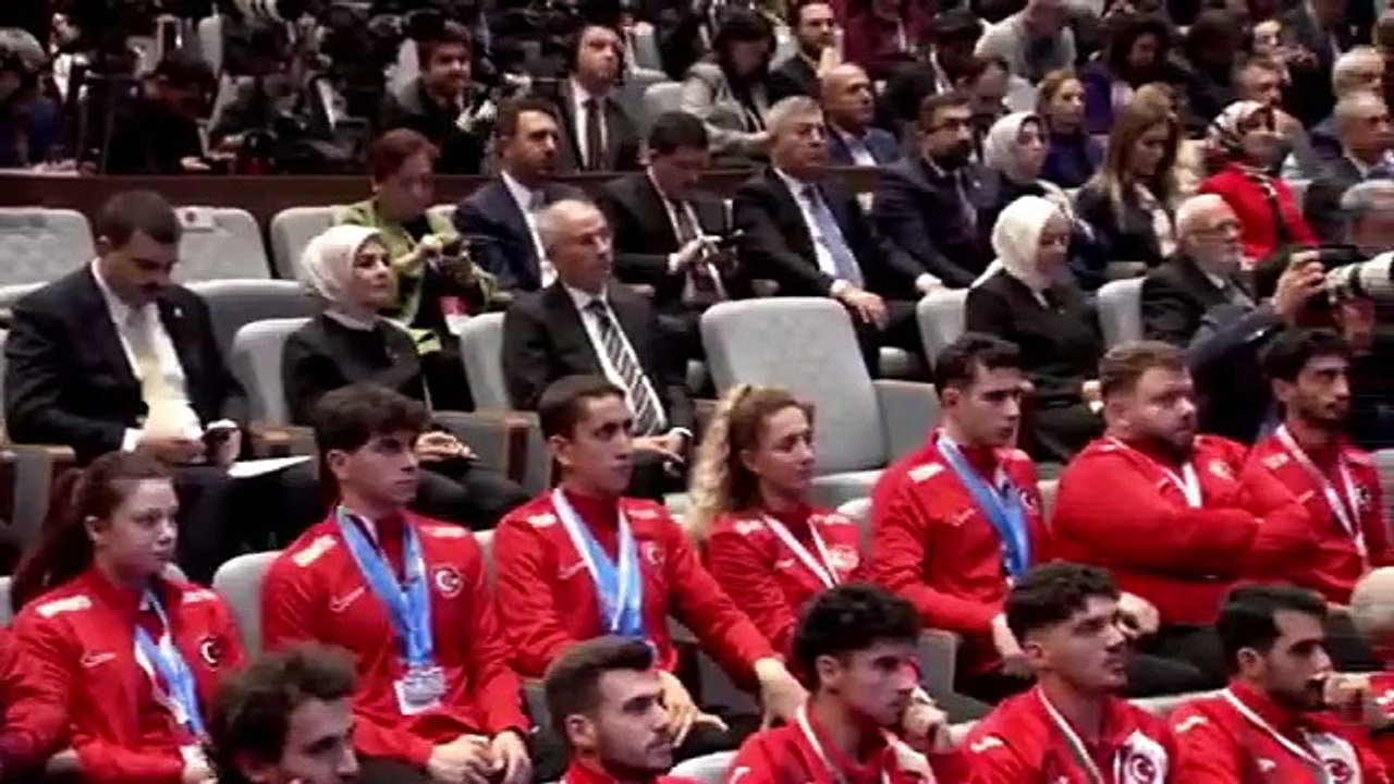 Başkan Erdoğan’dan 3 Aralık Mesajı: “Türkiye Yüzyılı’nı Engelsiz Türkiye Yüzyılı Yapacağız!”