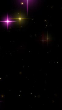 « Voile de l’Aube » invite le spectateur dans un espace suspendu, où la lumière semble émerger d’un monde intérieur. À travers des superpositions de textures, de voiles colorés et de transparences,