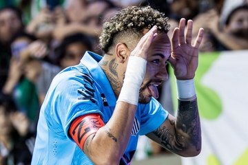 Neymar reunites with longtime friend Nenê in a heartwarming moment before kickoff