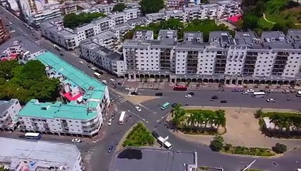 US EMBASSY TELLS ITS CITIZENS TO LEAVE VENEZUELA